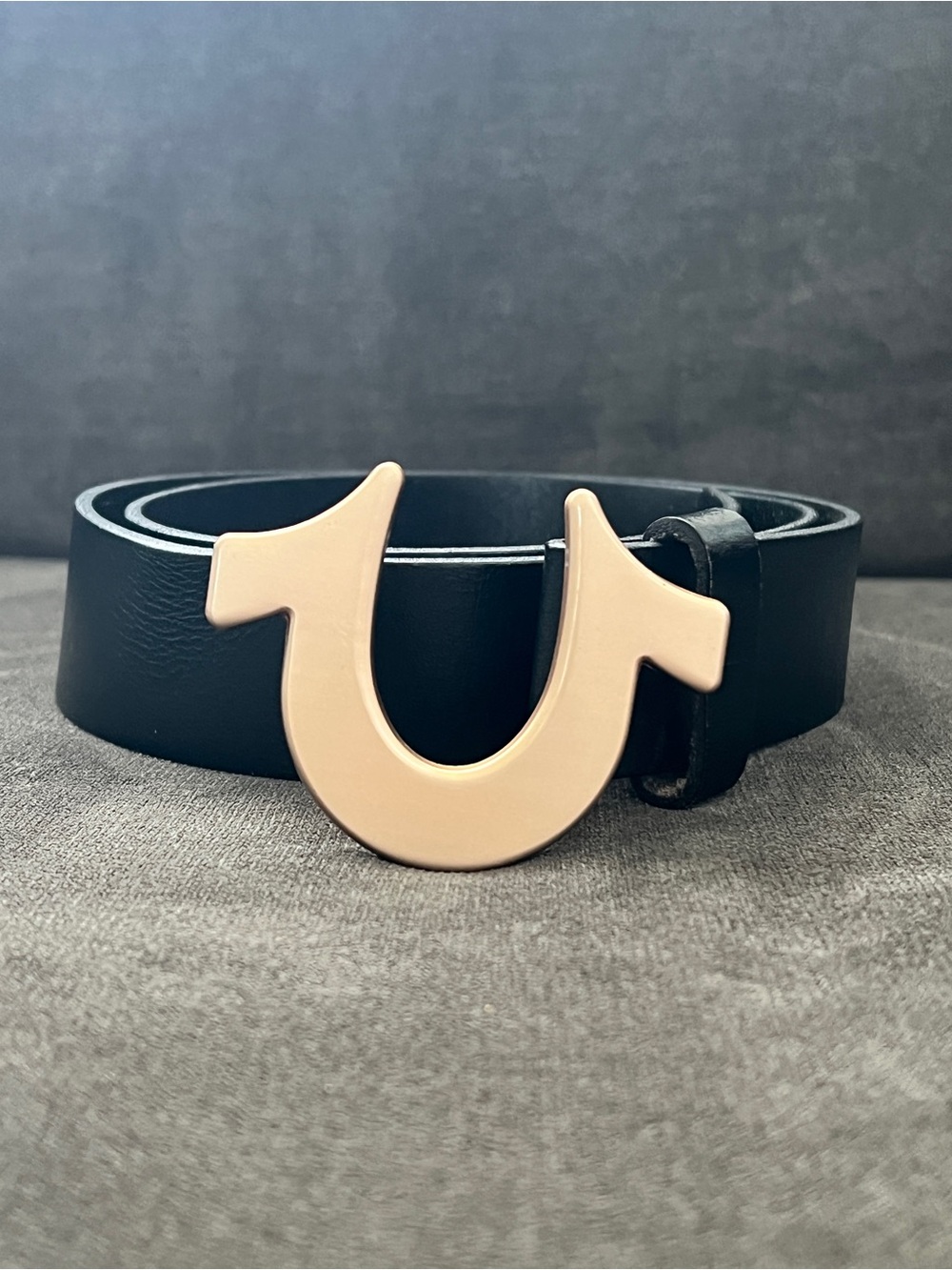 True Religion Men's Sage II Enamel Filled Horseshoe Belt Black/Gold, Size 32